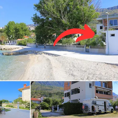 Beachfront * Jesenice (Split-Dalmatia)